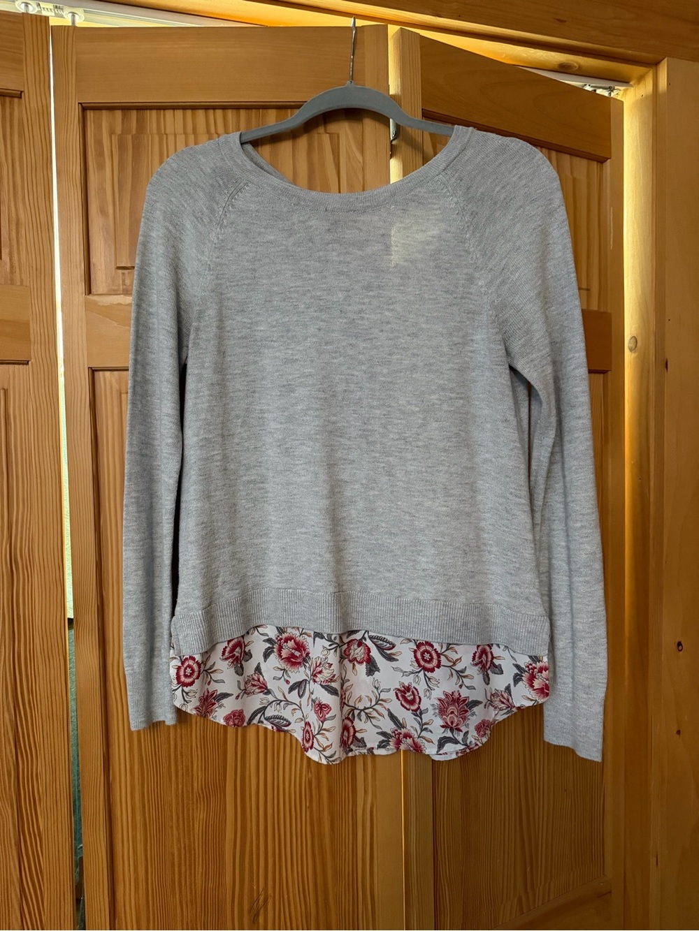 Loft women’s Gray Layered Hem Sweater Top with Floral Trim